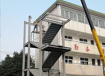 尚湖中學(xué)疏散梯